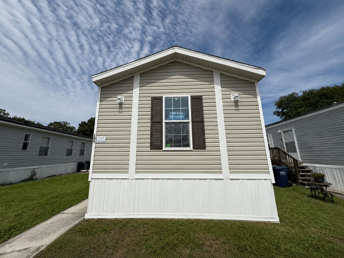 A photo of the Deerpointe Home