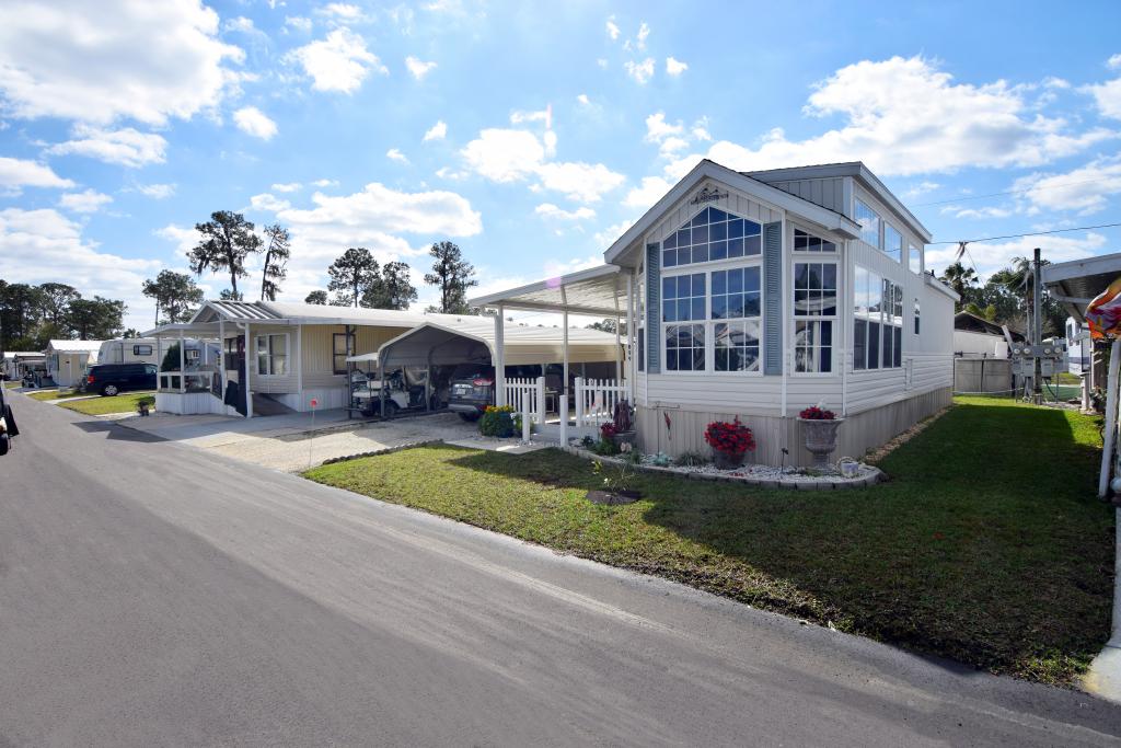 Mobile Home Park in Frostproof, FL Camp Inn