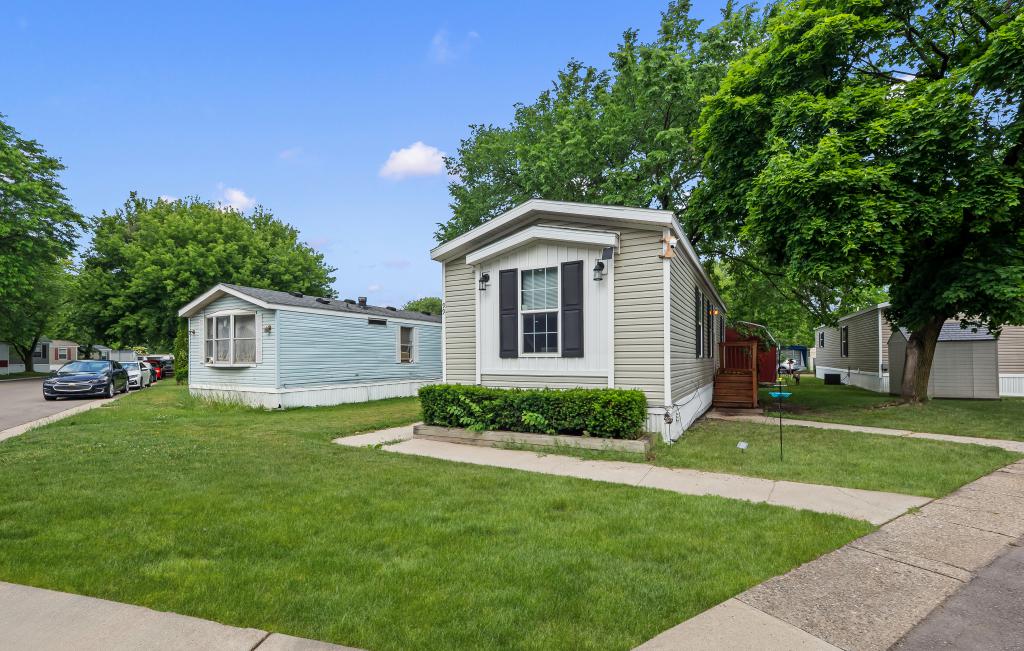 A photo of the College Heights Home