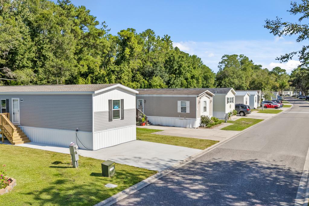 A photo of the Deerpointe Home