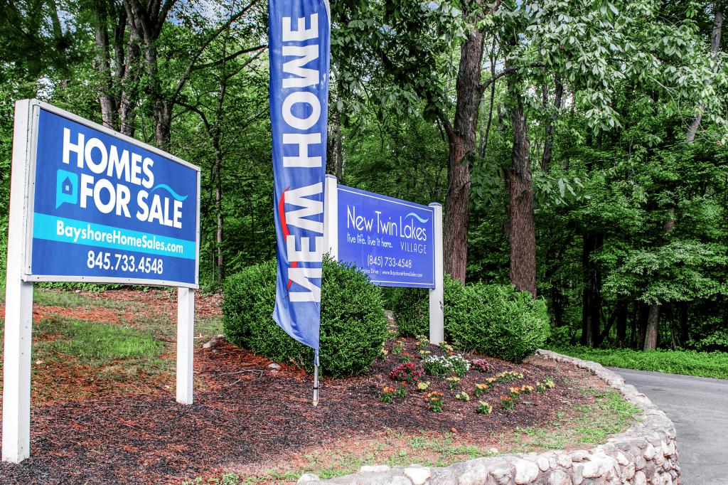 A photo of the New Twin Lakes Village Home