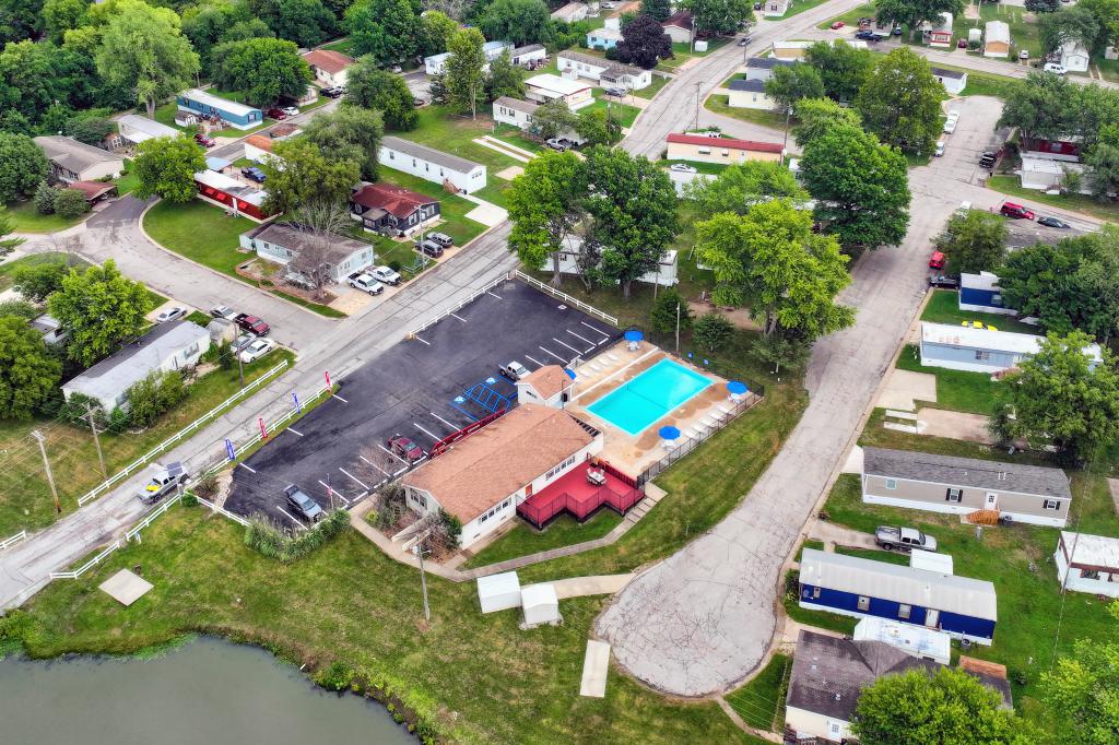 A photo of the Springdale Lake Home