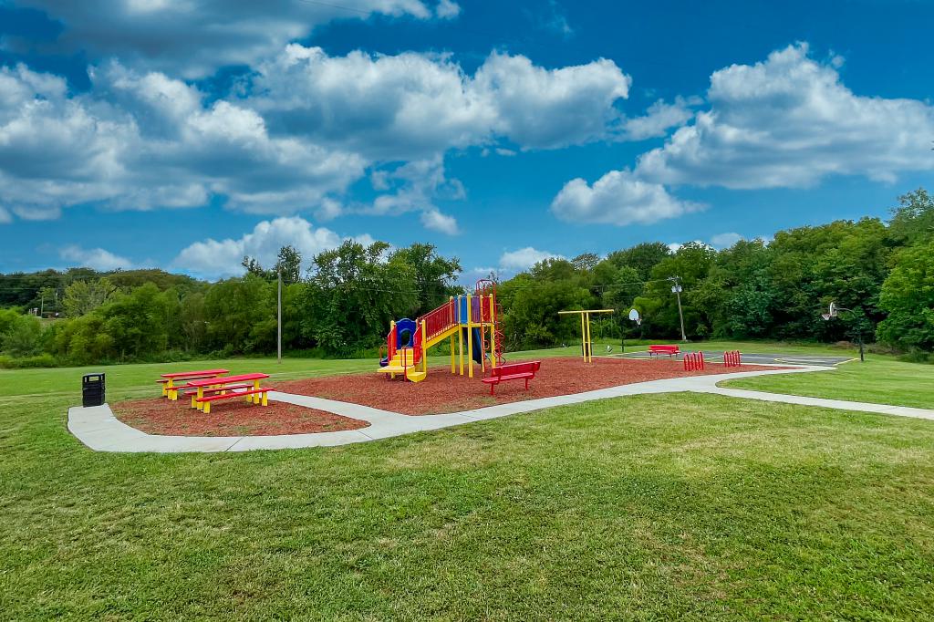 A photo of the Springdale Lake Home