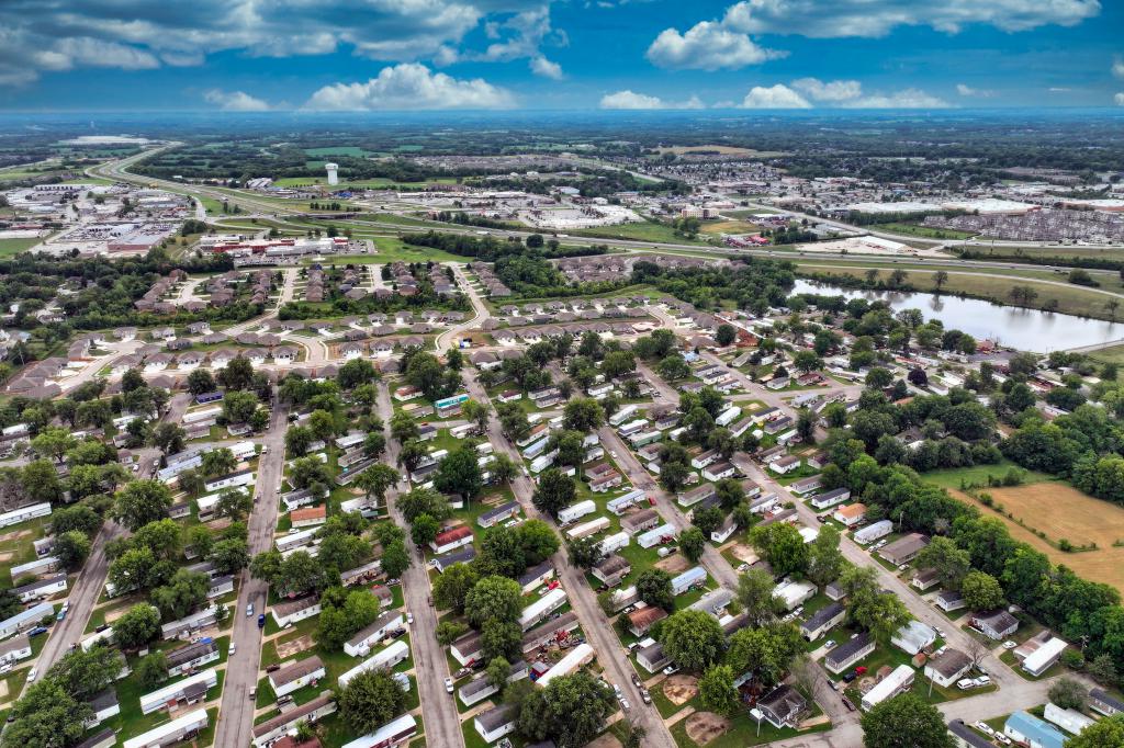 A photo of the Springdale Lake Home