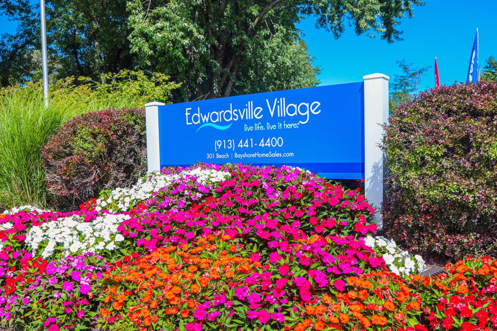 Edwardsville Village (KS)