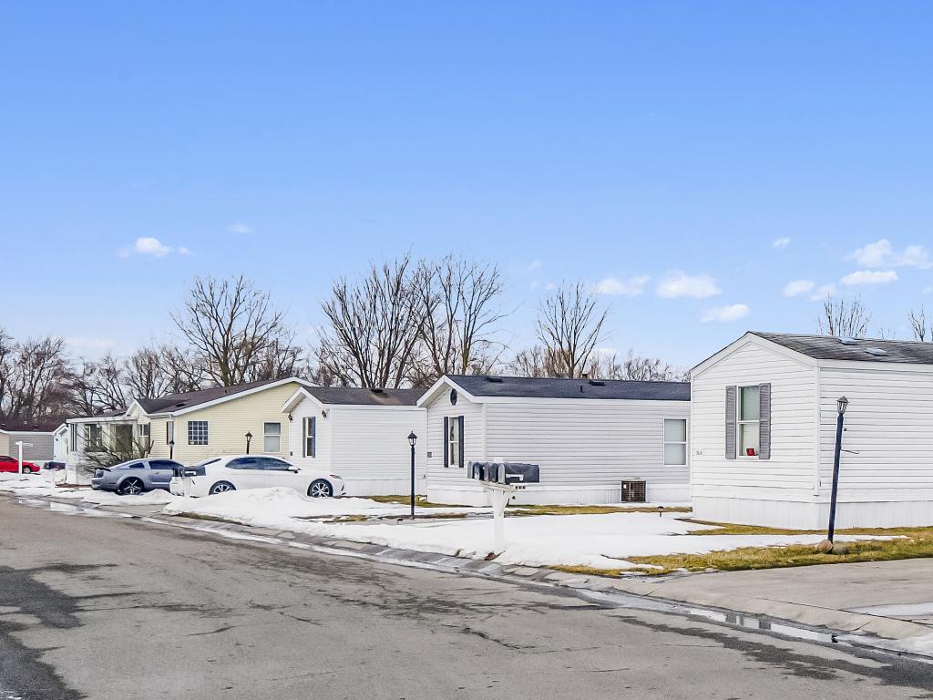Mobile Home Park in Muncie, IN Meadowview Farms