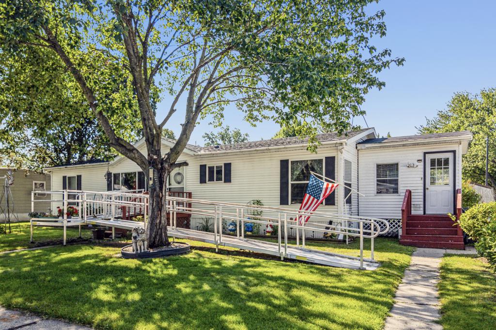 A photo of the Cloverleaf Home