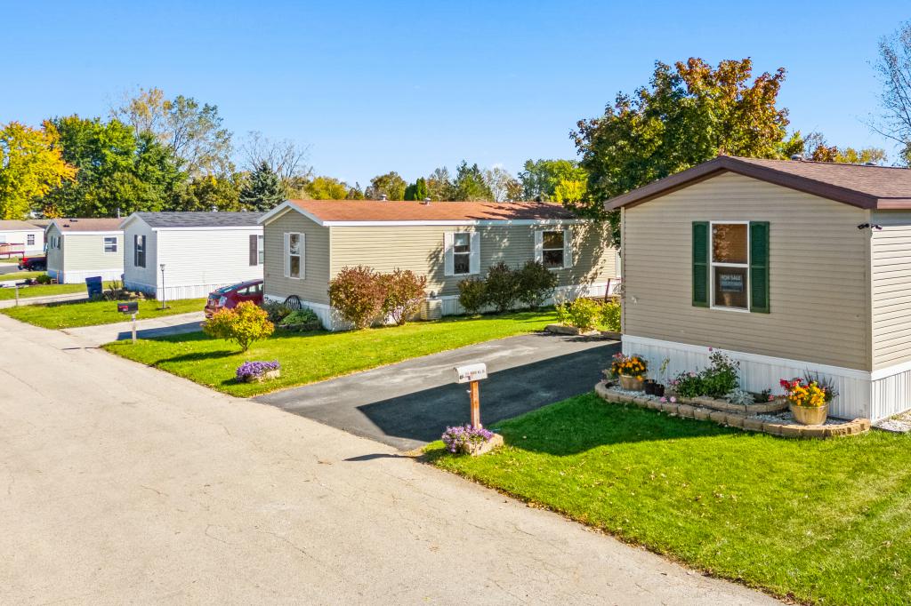 A photo of the Manor Hill Home