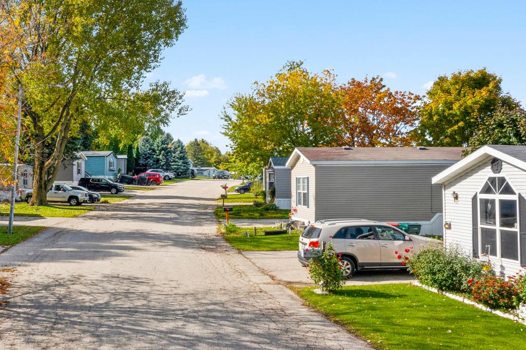 A photo of the Manor Hill Home