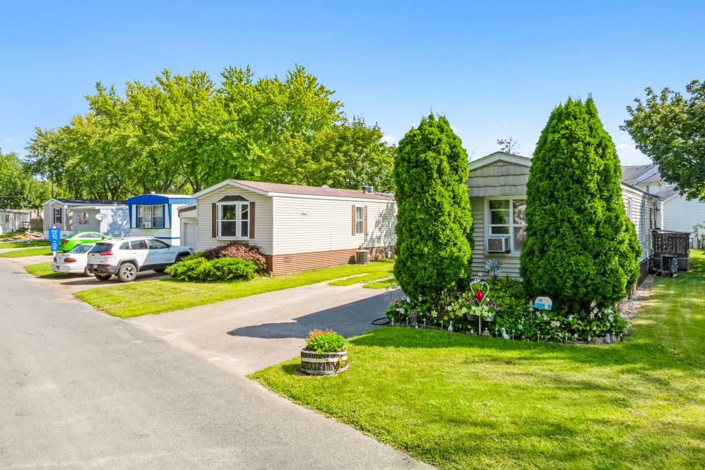 A photo of the Maplewood Home