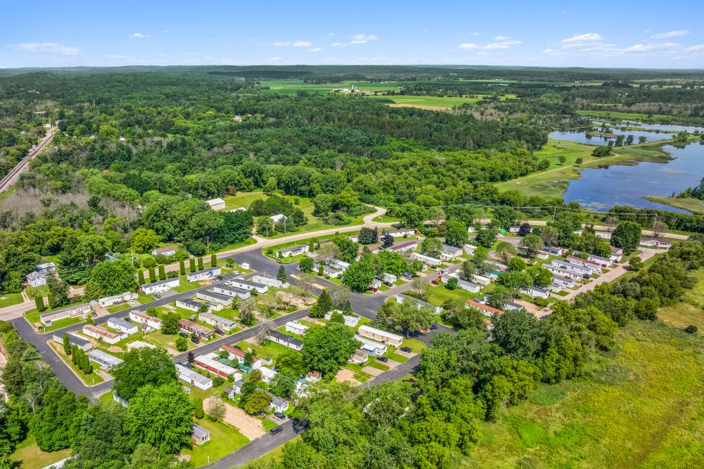 A photo of the Oak Manor Home