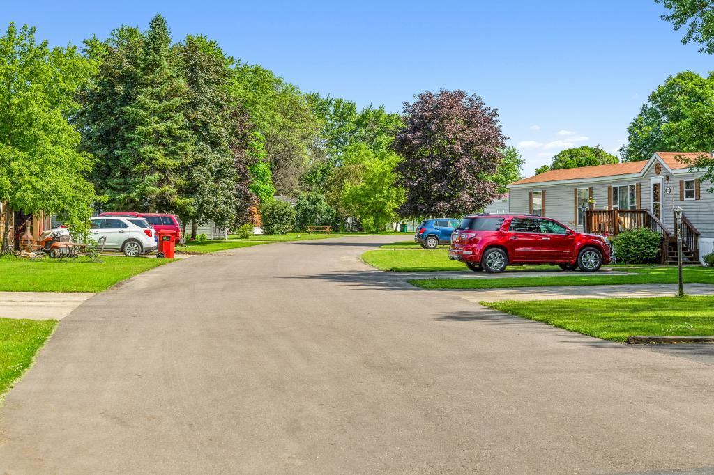 A photo of the Oak Manor Home