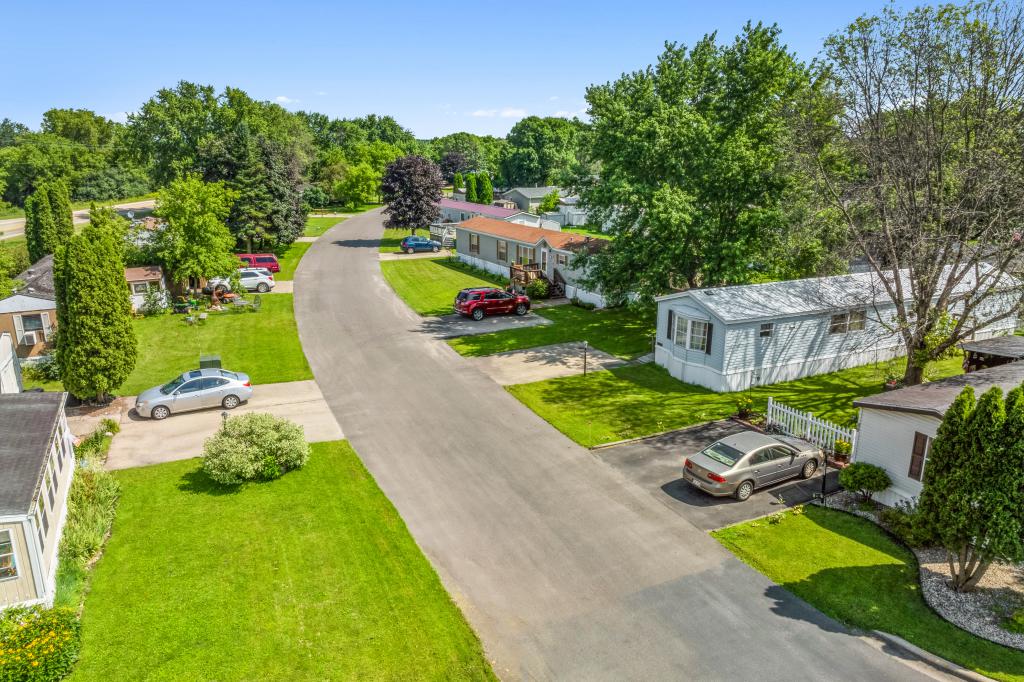 A photo of the Oak Manor Home