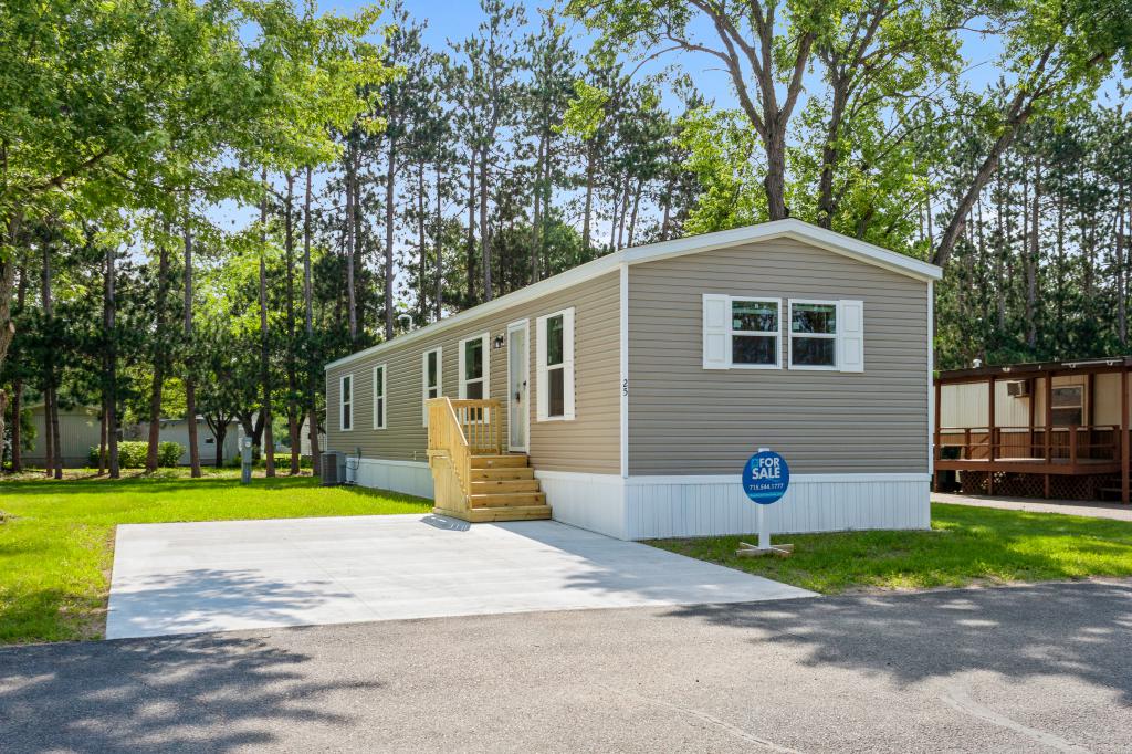 A photo of the Plover Pointe Manor Home