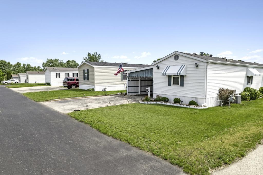 Manufactured Mobile Home Park In Janesville Rockvale