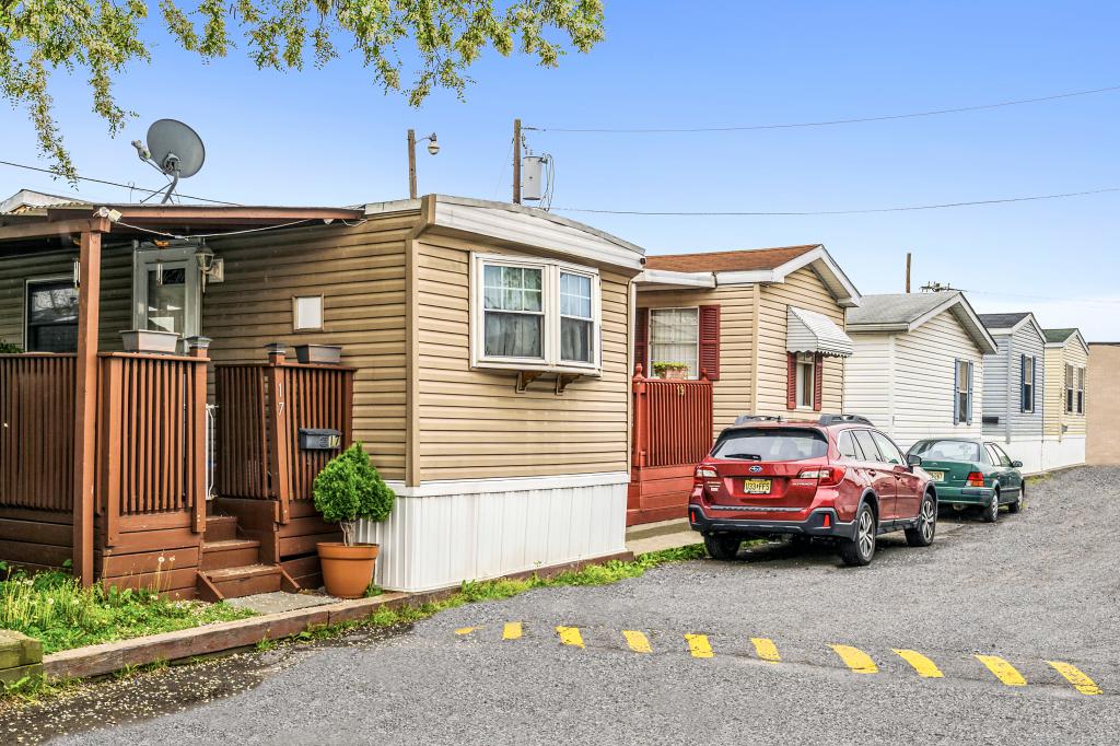A photo of the Metropolitan Reserve Home