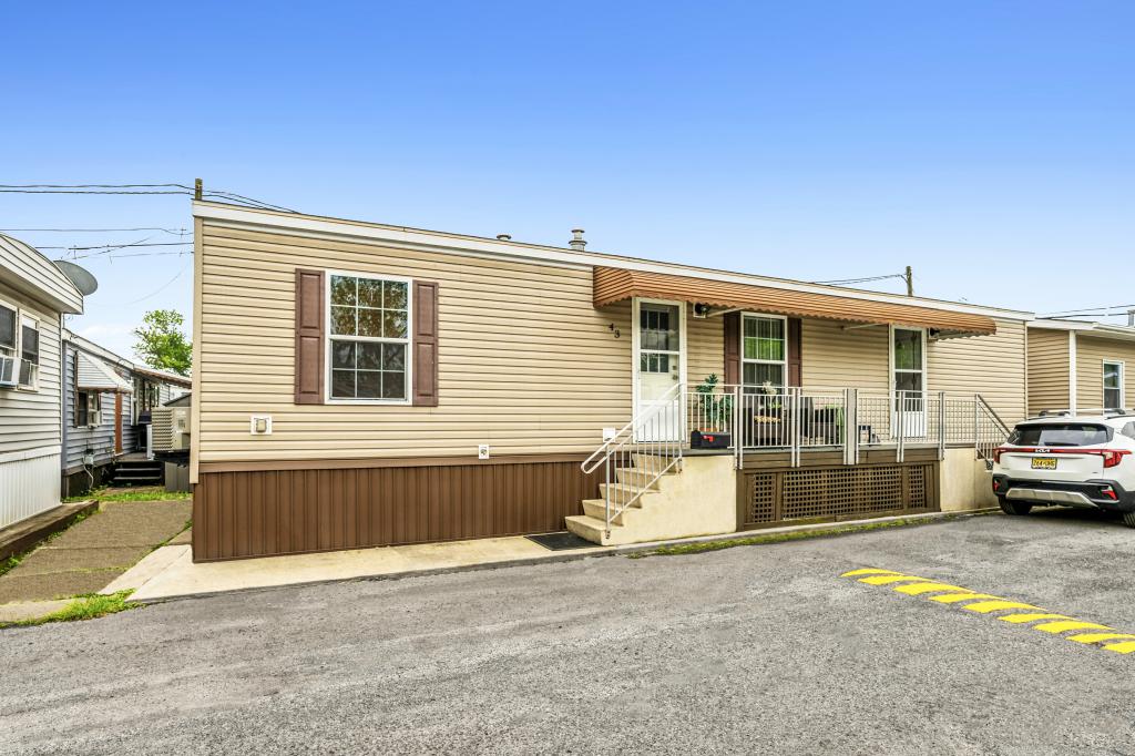 A photo of the Metropolitan Reserve Home
