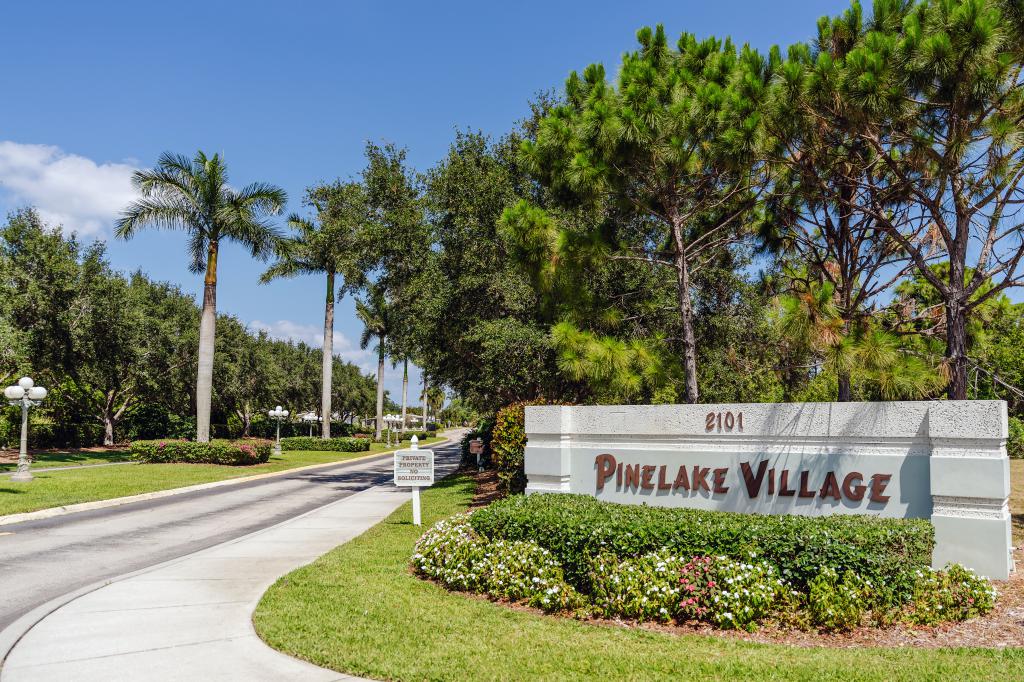 A photo of the Pinelake Village Home