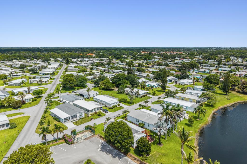 A photo of the Pinelake Village Home