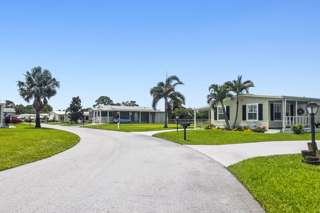 A photo of the Pinelake Village Home