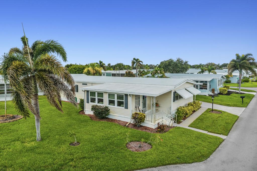 A photo of the Pinelake Village Home