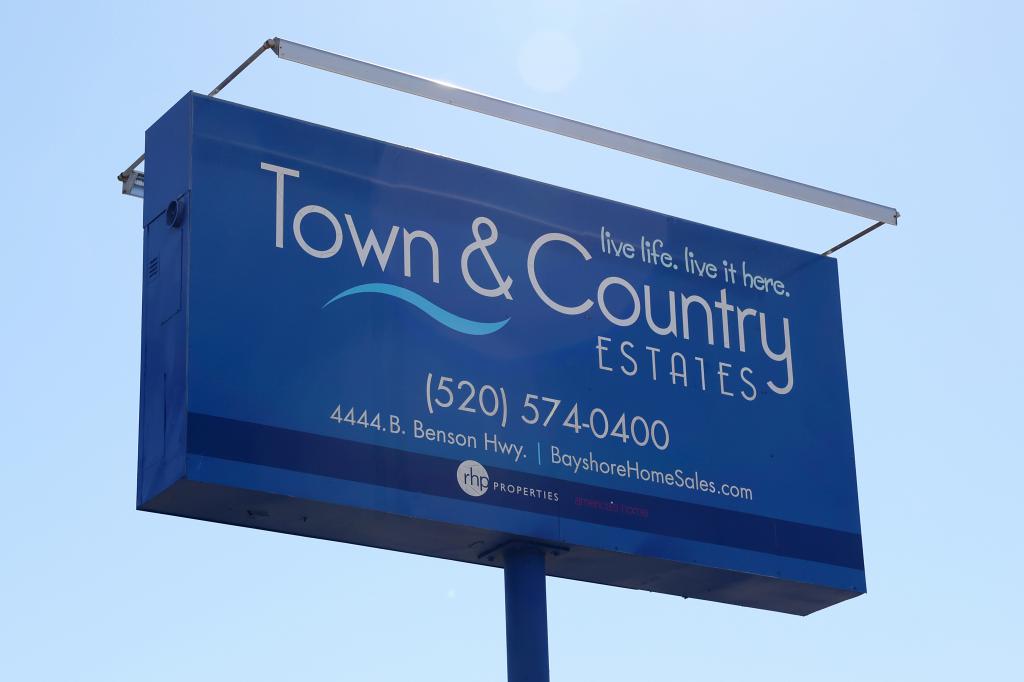 Town & Country Estates (AZ)